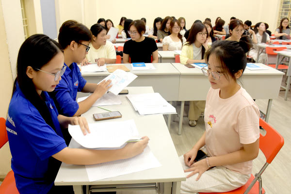 Đề xuất vay tới 8 triệu đồng/tháng: Gỡ áp lực tài chính cho sinh viên