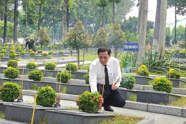 Tri ân những người đã hóa thân vào Tổ quốc