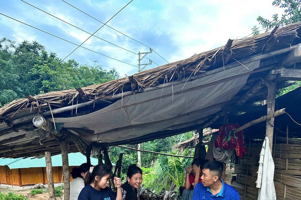 Thanh Hóa: Níu lại những giấc mơ con chữ