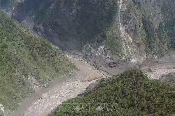 Gần 1.500 người mất tích trong lũ quét tại Nepal và Trung Quốc