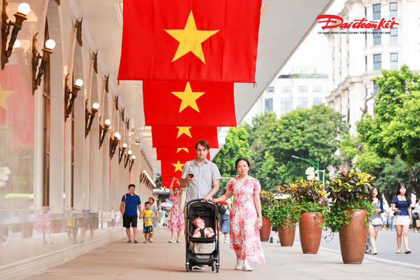 Hà Nội rực sắc cờ hoa đón Quốc khánh 2/9 Hà Nội rực sắc cờ hoa đón Quốc khánh 2/9