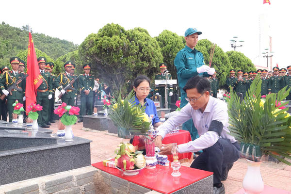 Tìm thấy 3 hài cốt liệt sĩ nhờ những nguồn tin từ nhân dân