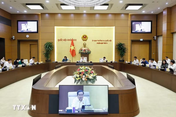 Ủy ban Thường vụ Quốc hội ban hành các nghị quyết về công tác nhân sự, tổ chức