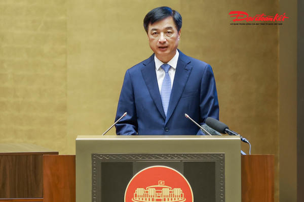 Trưởng ban Tổ chức Trung ương: Gương mẫu không chỉ là giữ mình không sai phạm, mà còn phải dám nhận việc khó Trưởng ban Tổ chức Trung ương: Gương mẫu không chỉ là giữ mình không sai phạm, mà còn phải dám nhận việc khó