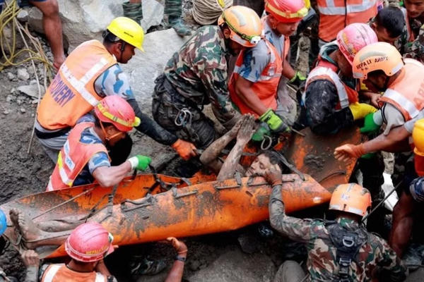Lũ quét tại Nepal và Trung Quốc: Ghi nhận hơn 1.300 người thiệt mạng