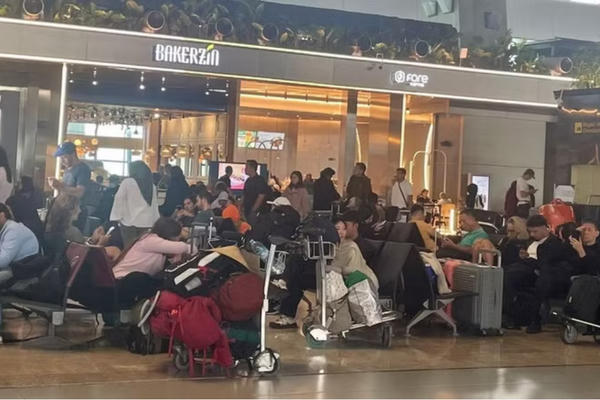 Indonesia giám sát 24/24 hoạt động của núi lửa Anak Krakatau