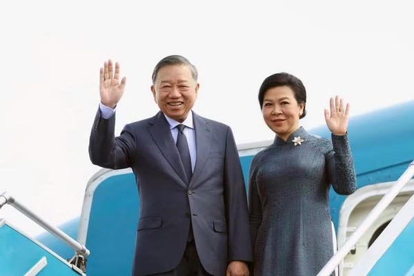 Tổng Bí thư, Chủ tịch nước Tô Lâm cùng Phu nhân lên đường thăm cấp Nhà nước tới Nga, thăm chính thức Pháp và dự Hội nghị Thượng đỉnh Không gian vũ trụ
