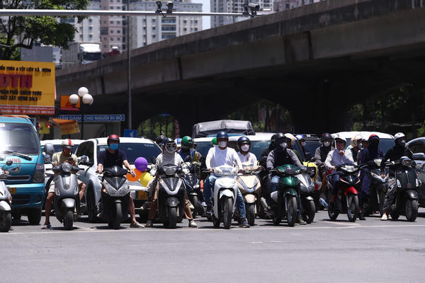 Thủ đô Hà Nội ngày nắng, nhiệt độ từ 26-34 độ