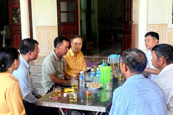 Mặt trận tỉnh Nghệ An thăm hỏi, động viên gia đình gặp nạn ở Đồng Nai