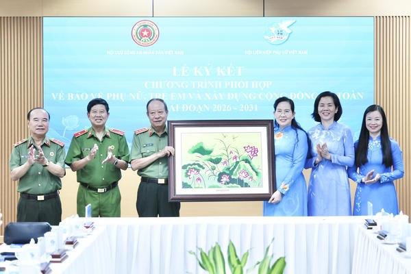 Tăng cường phối hợp bảo vệ phụ nữ, trẻ em, xây dựng cộng đồng an toàn