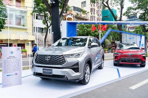 Giữa làn sóng xe mới, Toyota cạnh tranh bằng chuỗi giá trị