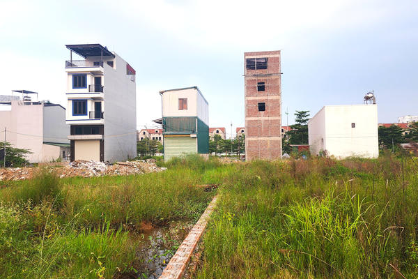 Thiếu nước sạch giữa lòng đô thị