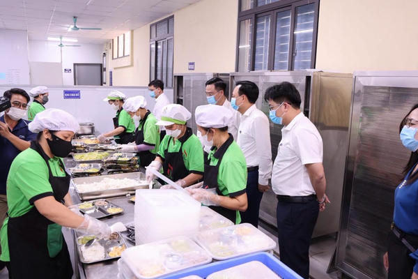Tam Hưng (Hà Nội) tăng cường kiểm tra, giám sát bữa ăn bán trú cho học sinh