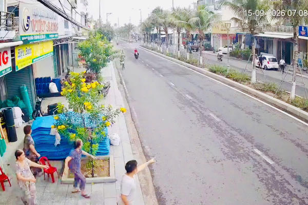 Đắk Lắk: Nhóm người nước ngoài lấy trộm vàng bị bắt sau chưa đầy 1 giờ