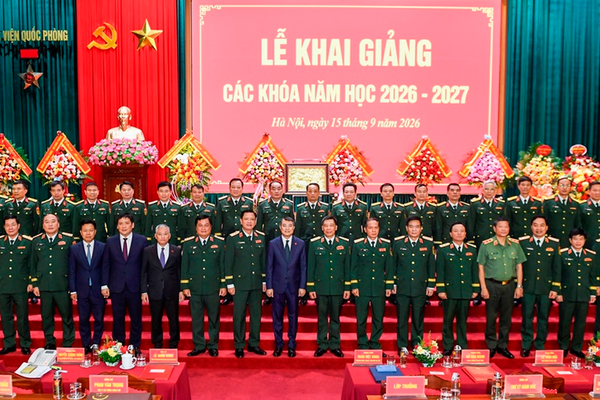 Thủ tướng: Phải chuẩn bị khả năng ứng phó với những tình huống chưa có tiền lệ về quân sự - quốc phòng Thủ tướng: Phải chuẩn bị khả năng ứng phó với những tình huống chưa có tiền lệ về quân sự - quốc phòng