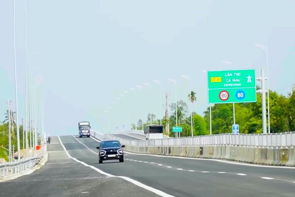Chưa thu phí cao tốc Cần Thơ - Cà Mau từ ngày 15/9