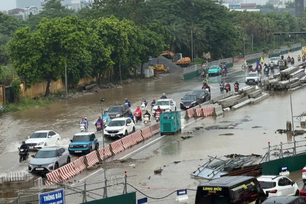 Hà Nội yêu cầu các xã, phường chủ động ứng phó thiên tai do mưa lớn kéo dài