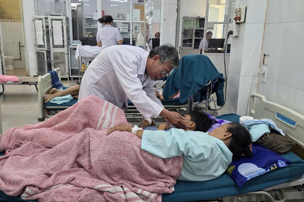Quảng Trị: Hơn 40 người nghi ngộ độc sau khi dùng đồ ăn từ một hàng quán