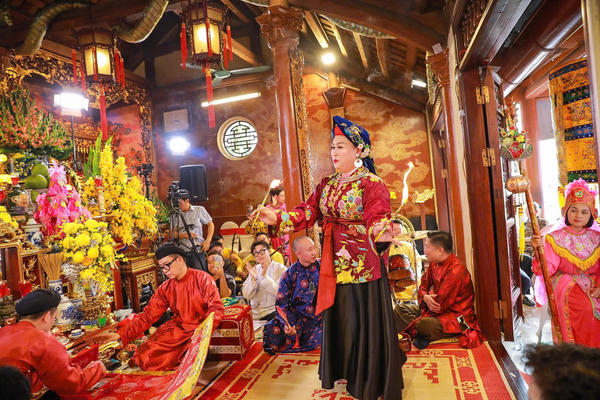 Giữ bản sắc trong tín ngưỡng thờ Mẫu