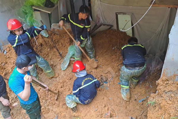 Khẩn trương khắc phục vụ sạt lở đất khiến 3 người tử vong tại xã Đà Bắc