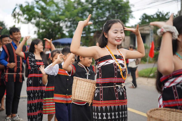 Đưa văn hóa Cơ Tu trở thành điểm nhấn trong hành trình khám phá Đà Nẵng Đưa văn hóa Cơ Tu trở thành điểm nhấn trong hành trình khám phá Đà Nẵng