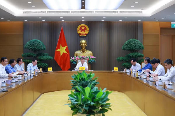 Thủ tướng Lê Minh Hưng chủ trì họp về phát triển giáo dục và đào tạo