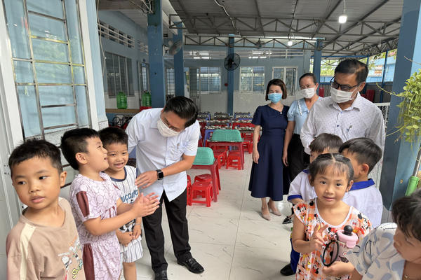 Cần Thơ: Phường Phước Thới tăng cường kiểm tra, giám sát bữa ăn bán trú cho học sinh