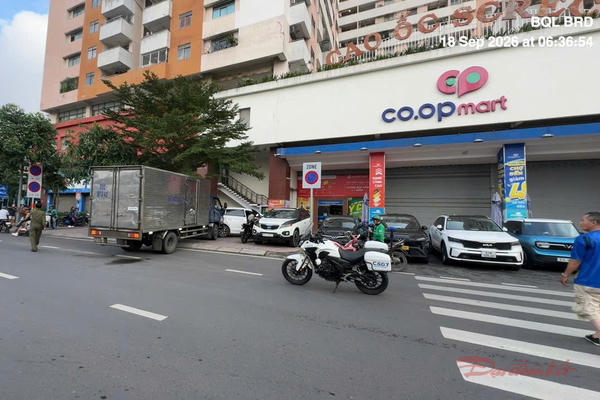 TPHCM: 'Vịnh đậu xe' bị chiếm dụng, người dân chung cư bất an