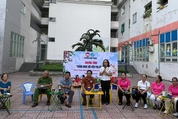 Nghe dân nói để gần dân hơn