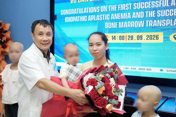Huế: Ghép tế bào gốc thành công cho bệnh nhi suy tủy xương từ em trai 18 tháng tuổi