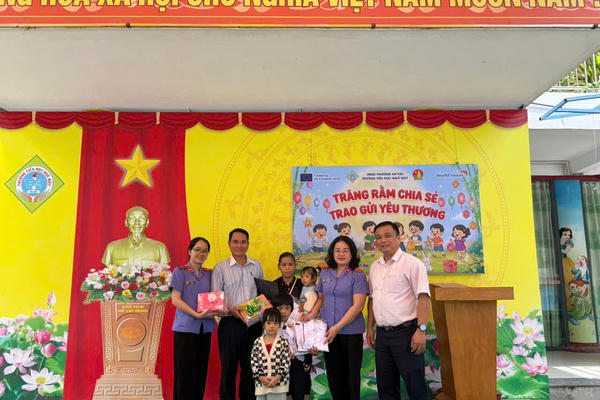 Đà Nẵng: Hỗ trợ học sinh có hoàn cảnh khó khăn đến trường