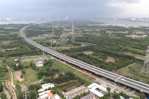 Tăng tốc nhiều dự án liên vùng phía Nam