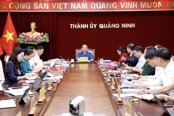 Quảng Ninh đứng đầu cả nước về tăng trưởng kinh tế 9 tháng Quảng Ninh đứng đầu cả nước về tăng trưởng kinh tế 9 tháng