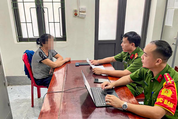 Nhân viên ngân hàng kịp thời ngăn vụ lừa đảo hơn 1 tỷ đồng Nhân viên ngân hàng kịp thời ngăn vụ lừa đảo hơn 1 tỷ đồng
