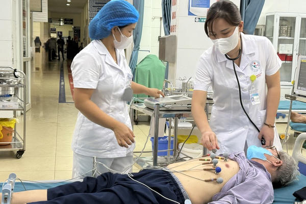 Bộ Y tế gỡ vướng trong triển khai khám sức khỏe định kỳ miễn phí toàn dân