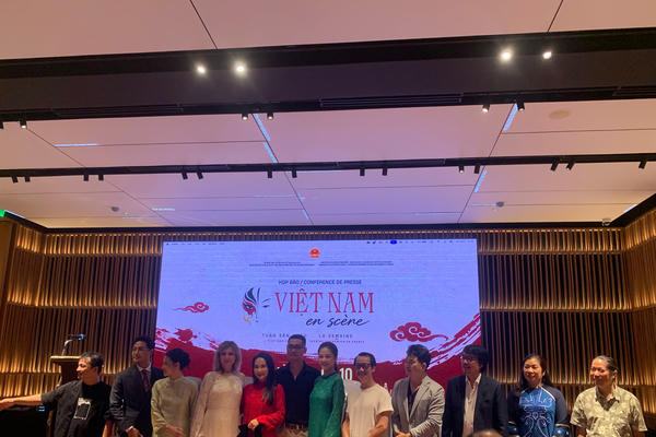 Đưa nghệ thuật sân khấu Việt đến với công chúng Pháp Đưa nghệ thuật sân khấu Việt đến với công chúng Pháp