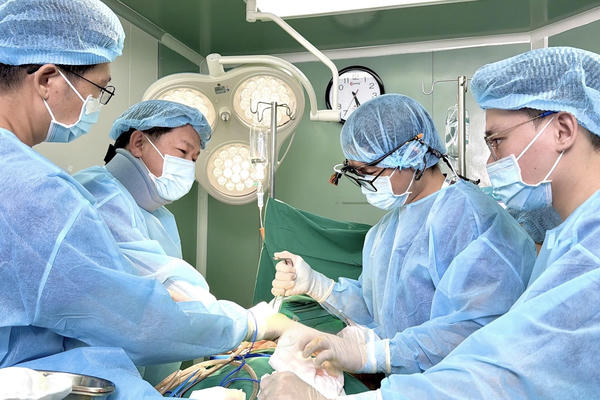 Thẩm mỹ công nghệ cao: Làm đẹp nhưng phải an toàn