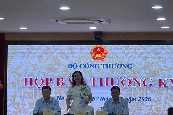 Doanh nghiệp tự quyết giá bán xăng dầu, thị trường sẽ cạnh tranh hơn