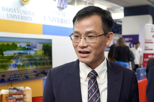 Đại học trong kỷ nguyên AI cần thay đổi cách đào tạo