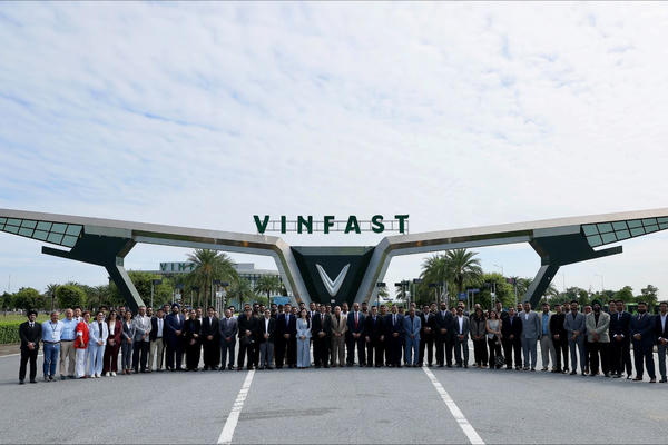 VinFast ký thỏa thuận với hơn 50 đại lý xe máy điện tại Ấn Độ
