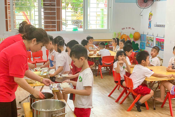 3 nút thắt cần tháo gỡ để chuẩn hóa bữa ăn học đường 