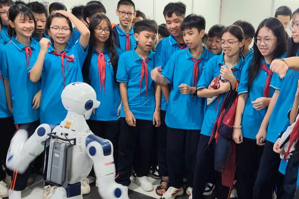 Học cách tư duy để làm chủ AI