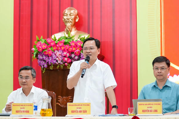 Chủ tịch Tổng Liên đoàn Lao động Việt Nam tiếp xúc cử tri tại Đà Nẵng