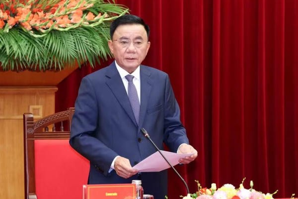 Thường trực Ban Bí thư Trần Cẩm Tú tiếp Đoàn cán bộ cao cấp Đảng Nhân dân Cách mạng Lào