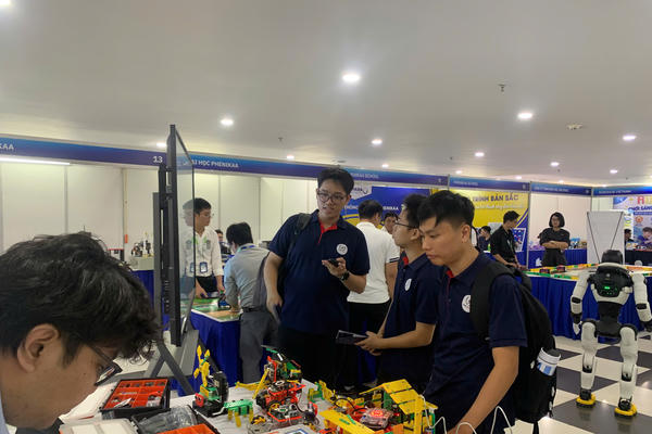 Đại học phải dạy gì trong thời đại AI?