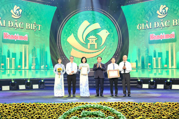 Hà Nội trao 34 giải báo chí về phát triển văn hóa, xây dựng người Hà Nội thanh lịch, văn minh