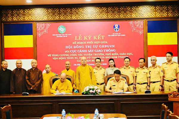 Phát huy vai trò tăng ni, phật tử trong xây dựng văn hóa giao thông