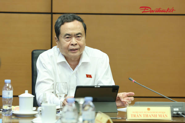 Ngăn chặn thông đồng, dìm giá, hiện tượng “quân xanh, quân đỏ”