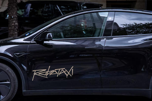Tesla sẽ bán xe tự lái Cybercab vào cuối năm nay?