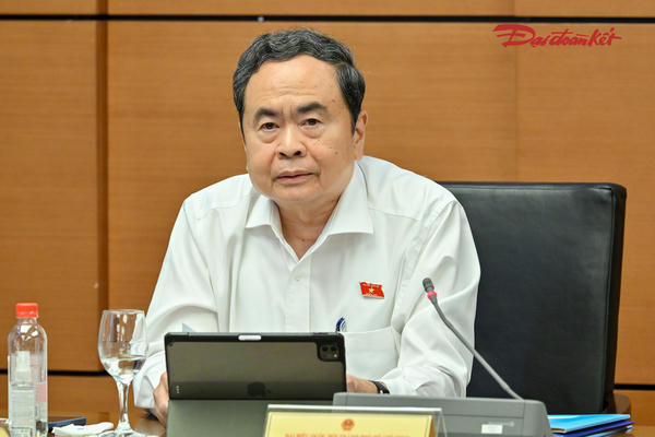 Chủ tịch Quốc hội: Không để chi phí vi phạm “rẻ” hơn chi phí tuân thủ